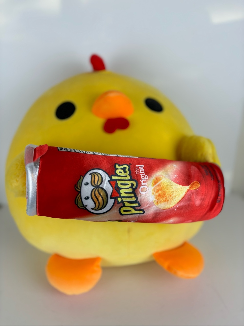 Snackers by Zuru-Cute Pringles Chicken Super Size 14” Soft Plush Stuffed
